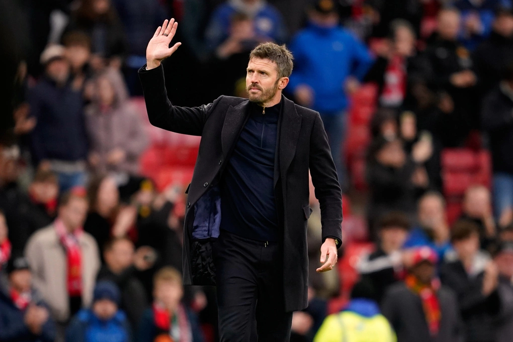 Michael Carrick tiếp tục giữ ghế huấn luyện viên Man Utd sau cuộc họp khẩn