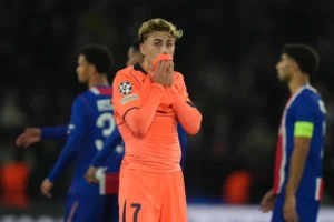 Barca lộ nhiều vấn đề phòng ngự và áp lực lớn trước thềm El Clasico