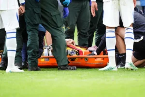 Chelsea vào top 4 Ngoại hạng Anh trong ngày thủ môn Martinez nhập viện