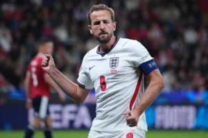 Trợ lý HLV tuyển Anh đánh giá Harry Kane dứt điểm tốt hơn Cristiano Ronaldo