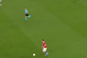 Man Utd gây tranh cãi với video cũ của Cristiano Ronaldo