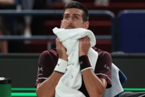 Novak Djokovic dừng bước ngay trận ra quân tại Thượng Hải Masters